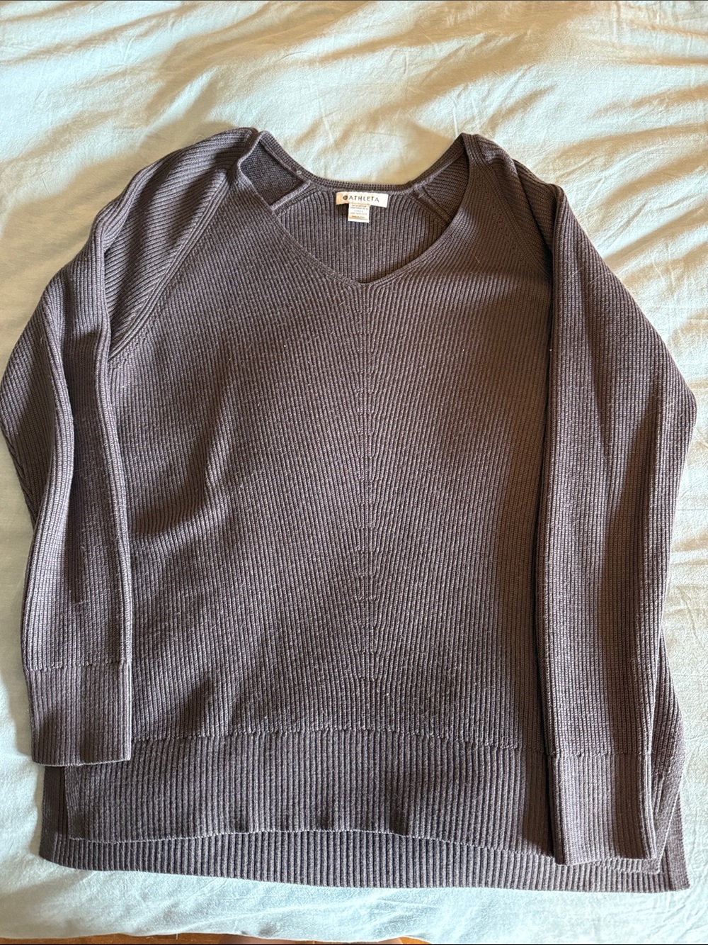 Women’s purple V-Neck Ribbed Sweater